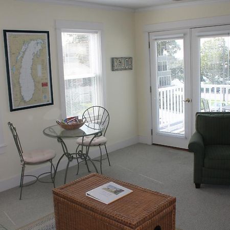 Captain'S Cottage Suites Grand Haven Chambre photo