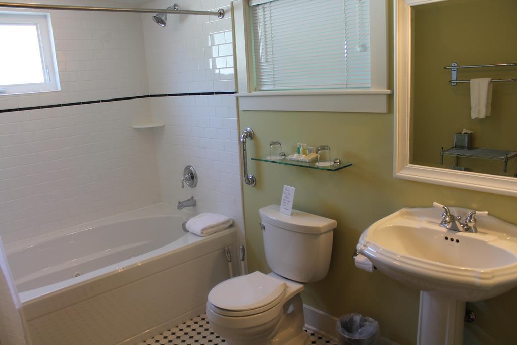 Captain'S Cottage Suites Grand Haven Chambre photo