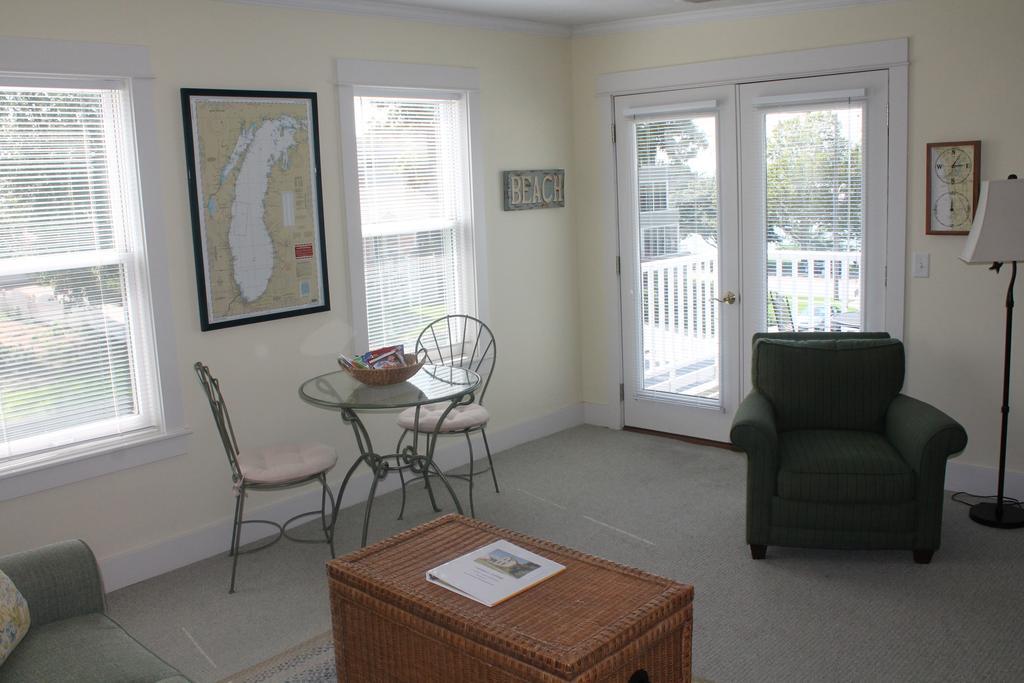 Captain'S Cottage Suites Grand Haven Chambre photo