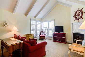 Captain'S Cottage Suites Grand Haven Extérieur photo